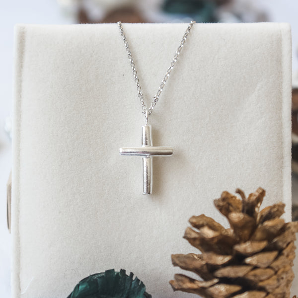 Cross Necklace in 925 Silver (Small) Plain or Engraved - Green Rivor